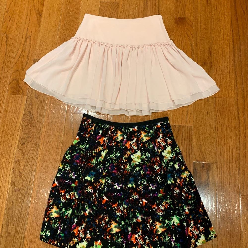 Lot of 2 Adorable Skirts Banana Republic and GAP